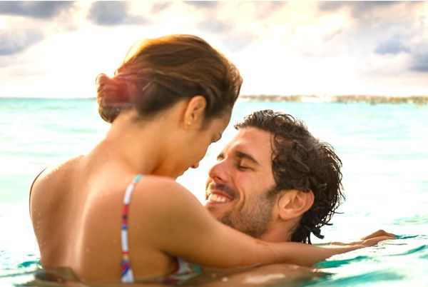 MSC Noticias - Couple-being-romantic Proa Com Turismo 