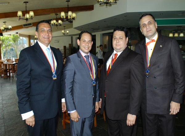 MSC Noticias - Alejandro-Vidal-Paul-Espina-Duncan-Espina-y-Francisco-Lepore-Graduandos Agencias Com y Pub Arte y Cultura 