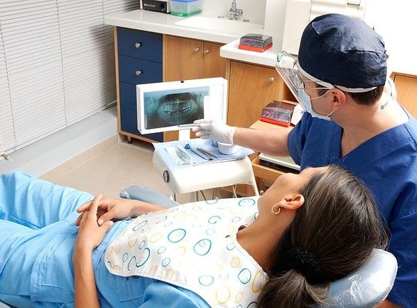 MSC Noticias - dentist-1639683_640 Tal Dia Como Hoy 