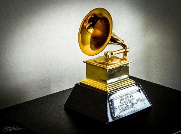 MSC Noticias - Cual-es-el-origen-de-los-premios-Grammy Tal Dia Como Hoy 